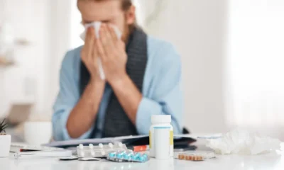 giovane uomo affetto da West Nile si medica