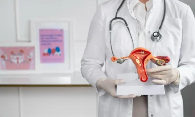 medico indica ovaie della donna