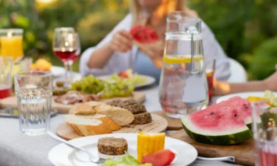 tavaloa estiva con menu di ferragosto