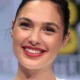 una foto di Gal Gadot sorridente