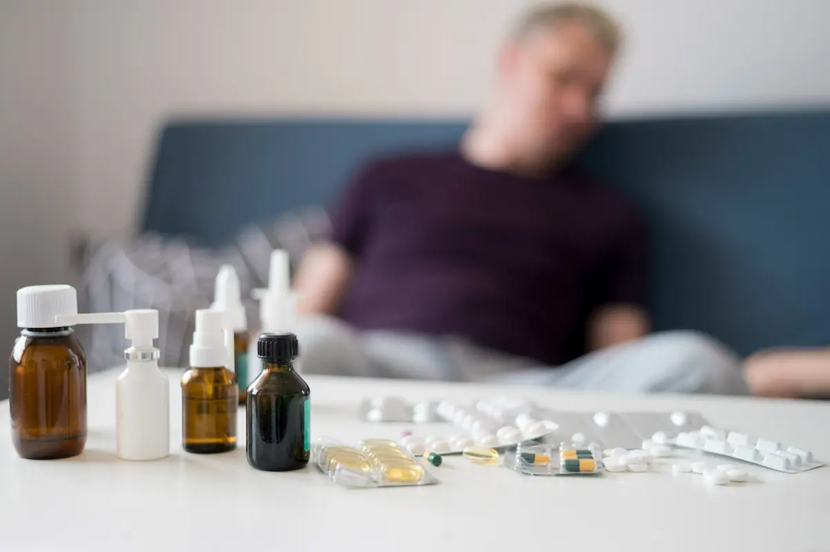 uomo suicida dopo preso farmaci