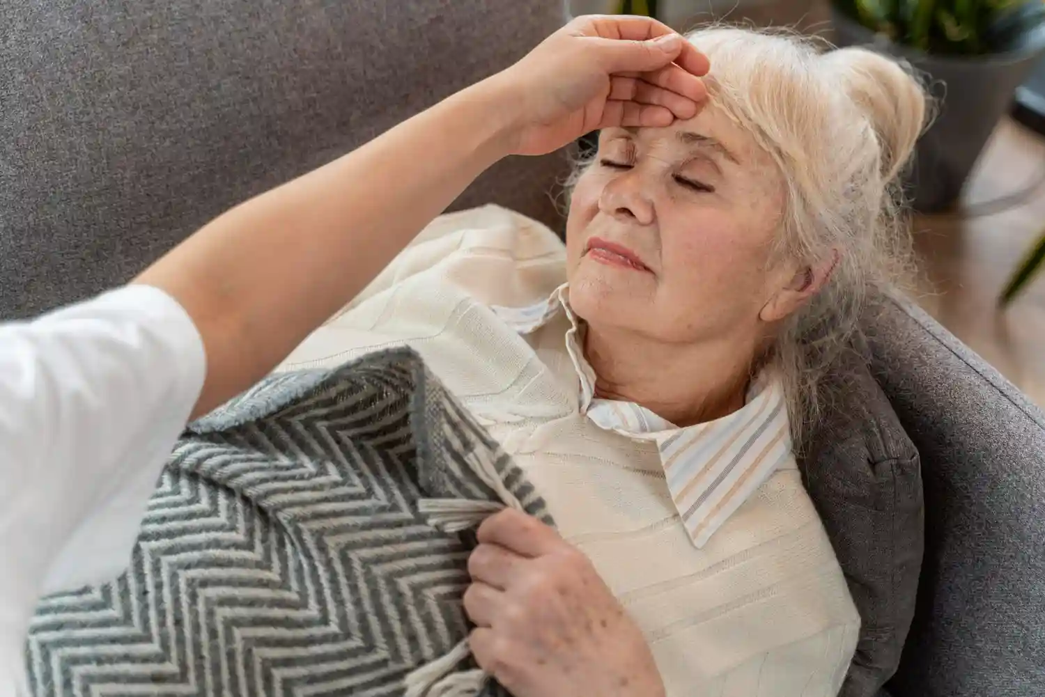 anziana con demenza senile a punto di morire