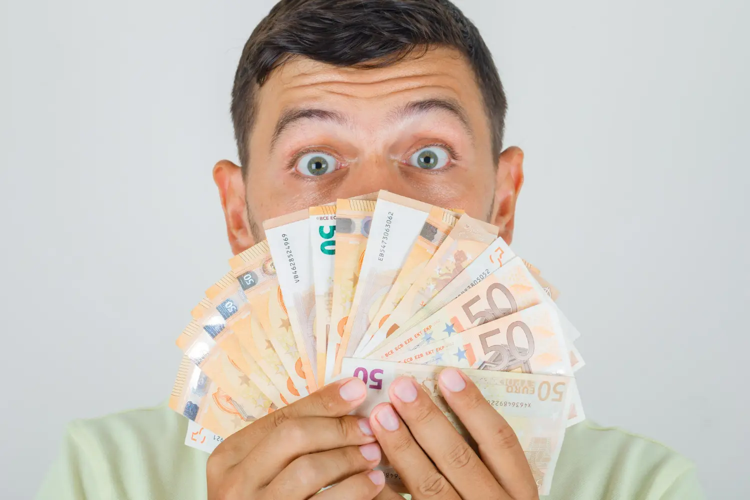 1.490 posti Ue da 6 mila euro