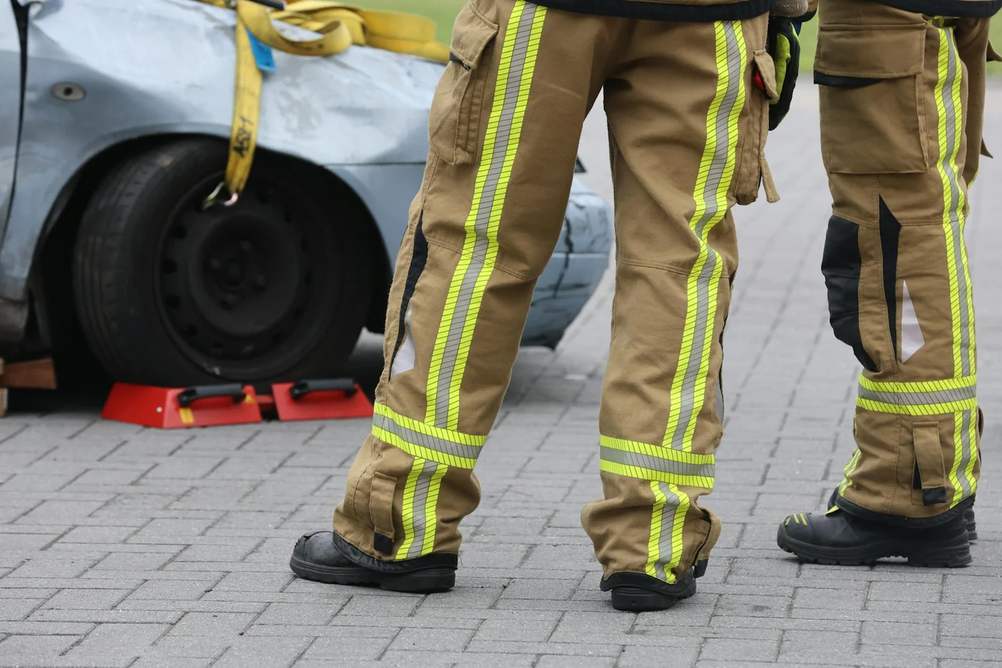 Imagen de car accident investigation relacionada con chi è penalmente e civilmente responsabile di un sinistro stradale