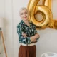 Mujer con postura firme y mirada serena relacionada con quando il narcisista ti vede forte.