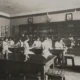Imagen de laboratorio histórico para ilustrar "chi ha inventato la pila elettrica" y la historia de los primeros experimentos eléctricos.