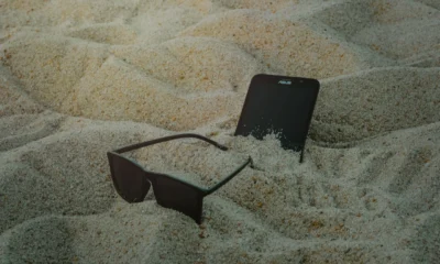 Accesorios para cosa portare in spiaggia telefono y proteger el móvil bajo el sol en la playa