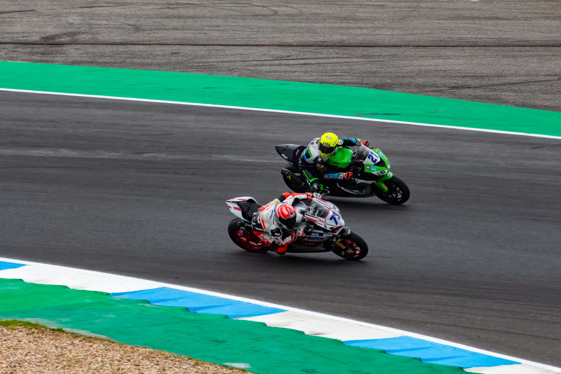Fotografía de una sport motorcycle speed relacionada con quale è la moto più veloce al mondo, ideal para ilustrar el tema de las motos más rápidas y su rendimiento extremo.