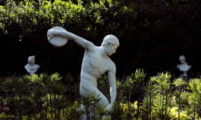 Estatua de la antigua Grecia relacionada con chi era la moglie di zeus y la figura de Era