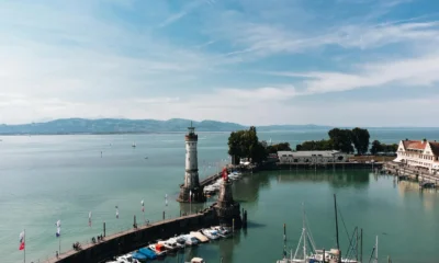 Vista aérea del lago de Constanza para ilustrar dónde se encuentra el lago de Costanza entre Alemania, Suiza y Austria
