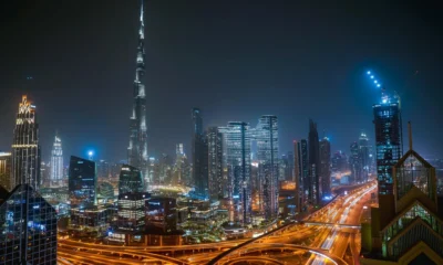 Vista aérea del skyline de Dubai para ilustrar el artículo sobre quali sono i 7 emirati arabi y la diferencia entre los emirat​os