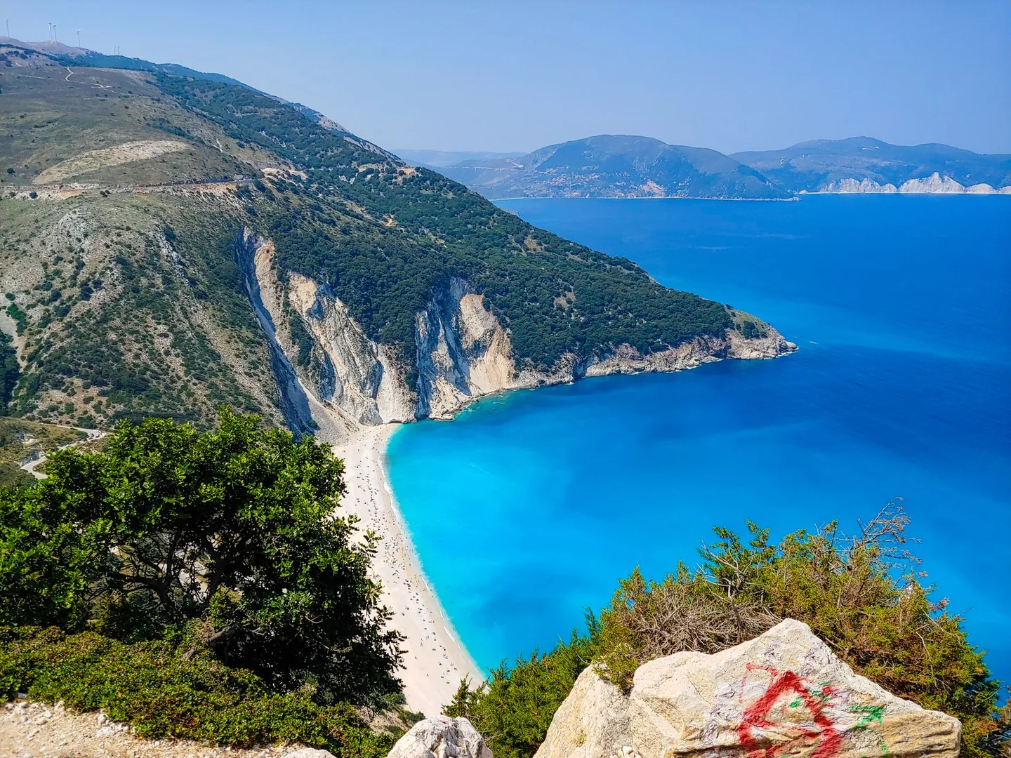 Vista de playa y mar para ilustrar dove si trova marina di pisticci en la costa ionica de Basilicata.