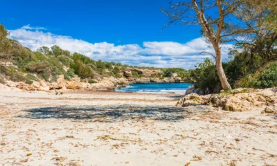 Vista de una cala mediterránea para ilustrar san vito lo capo cosa vedere
