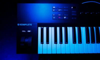 Equipo de estudio musical para ilustrar "cosa si intende con lab in musica" en un contexto de experimentación sonora y creación musical.