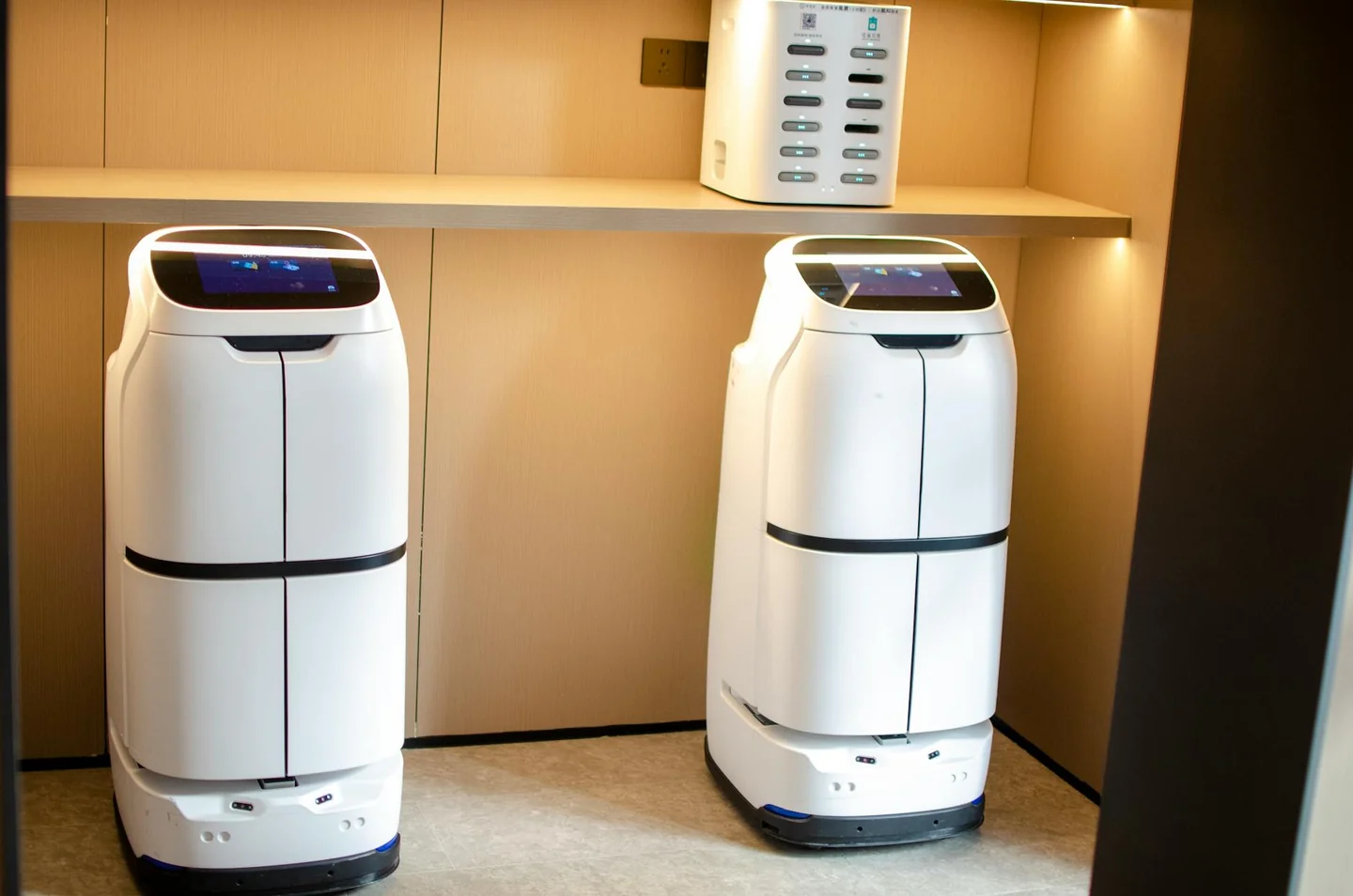 quale tecnologia è simile al wifi pur avendo potenzialità maggiori en una sala de hospital moderna con equipos digitales y conectividad avanzada
