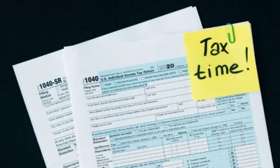 Documentos de aviso fiscal para ilustrar che cosa succede se non si paga l’IMU en un contexto de notificación y reclamación de impuestos.