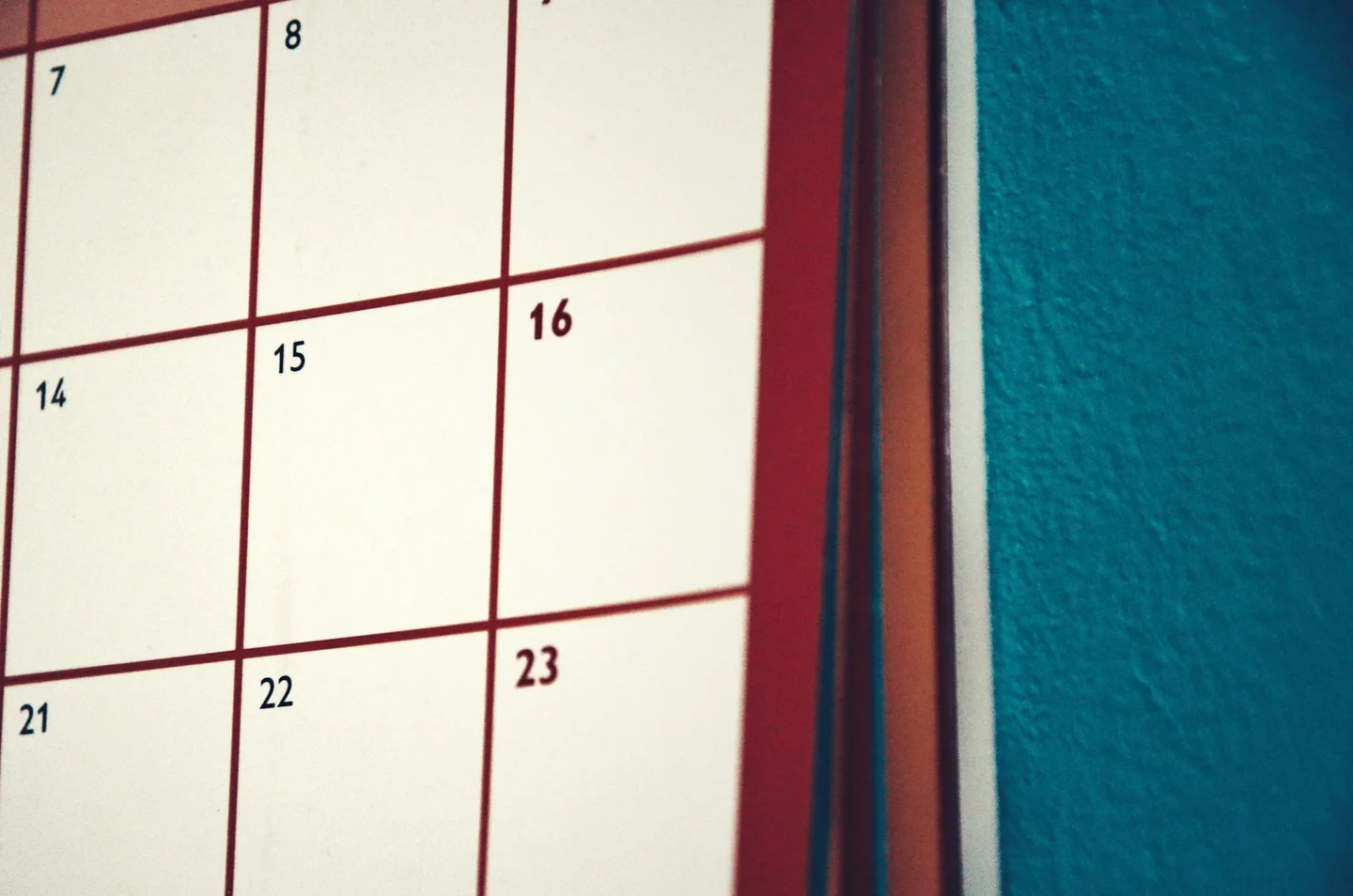Calendario de pared en primer plano para ilustrar quante domeniche ci sono in un anno